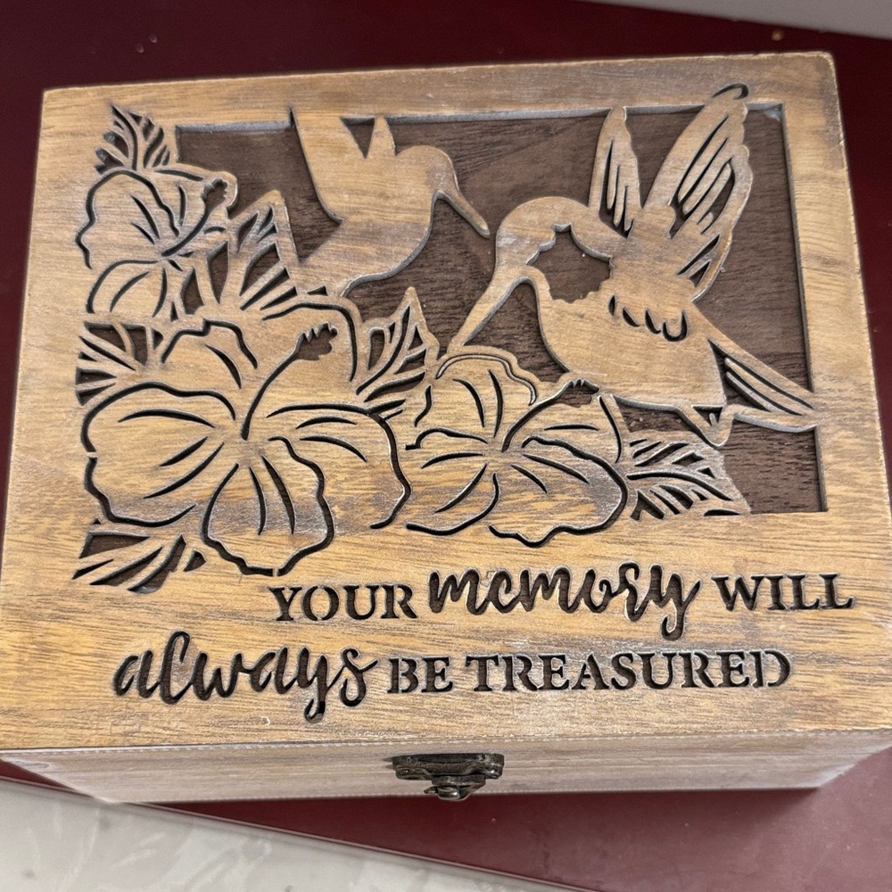 Wooden Memory Keepsake Box with Hummingbird Design - Picture 2 of 12